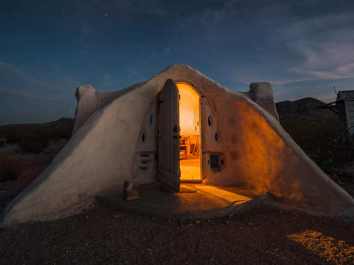 Off-grid Adobe Dome near Big Bend, Texas