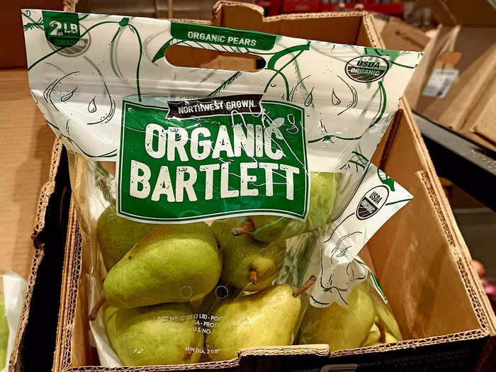 I snagged some organic Bartlett pears from Aldi