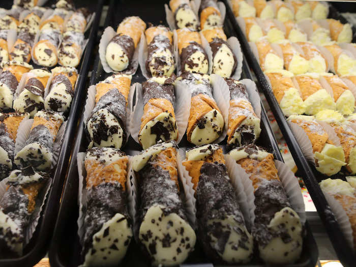 The cannolis at Mike