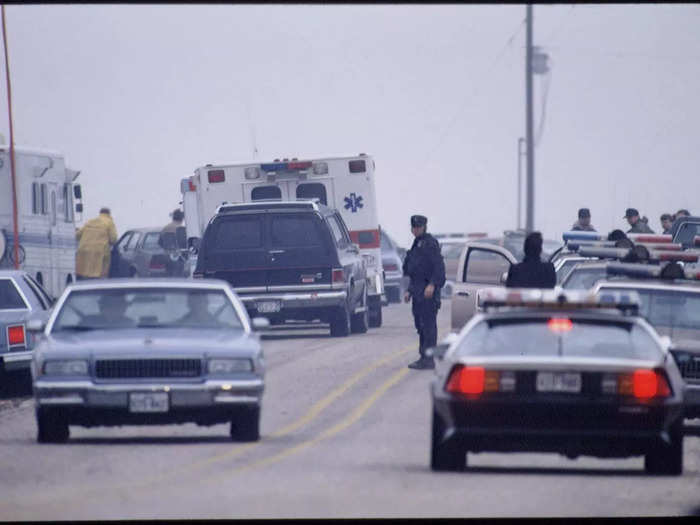 For two hours, the agents fought the Branch Davidians. Four agents and six Branch Davidians were killed, while numerous others were injured.