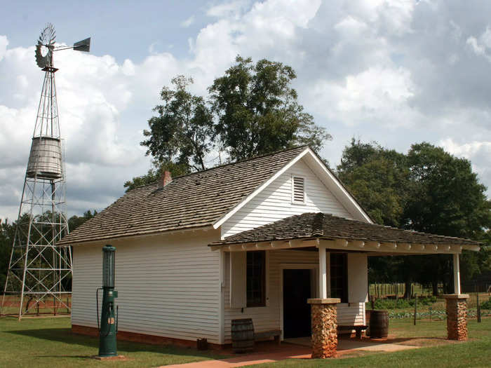 The commissary is located a stone