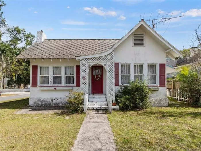 For $190,000, you can purchase a three-bedroom, two-bathroom home in Leesburg, Florida, a city 50 miles northwest of Orlando that has a population of about 23,000.