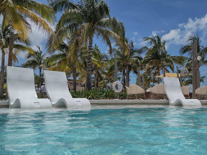 The Beach Club at Bimini is managed through a partnership between Virgin Voyages cruise line and a Bahamian hotel, Resorts World Bimini.