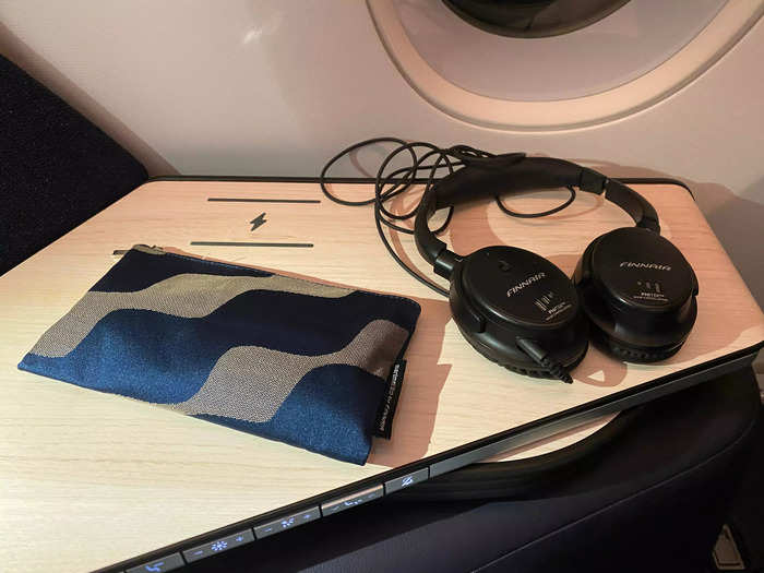 The AirLounge came with good-quality headphones, and a compartment to store them.