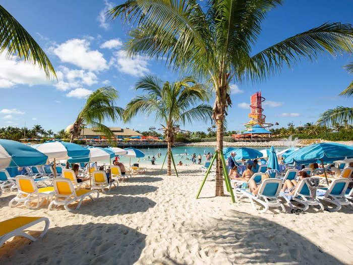 These two "neighborhoods" looked more like a typical tourist-beloved beach destination.