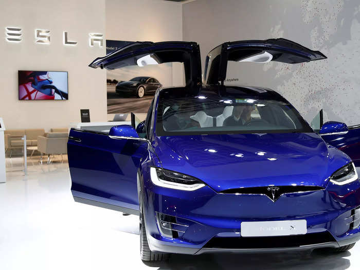 Not too long ago, if you wanted a big, electric status symbol, a Tesla Model X was your only option.