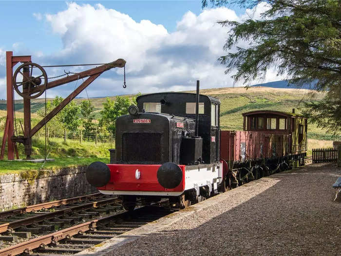 Six months later, Mann and his wife purchased a 1950s train to sit on the tracks.