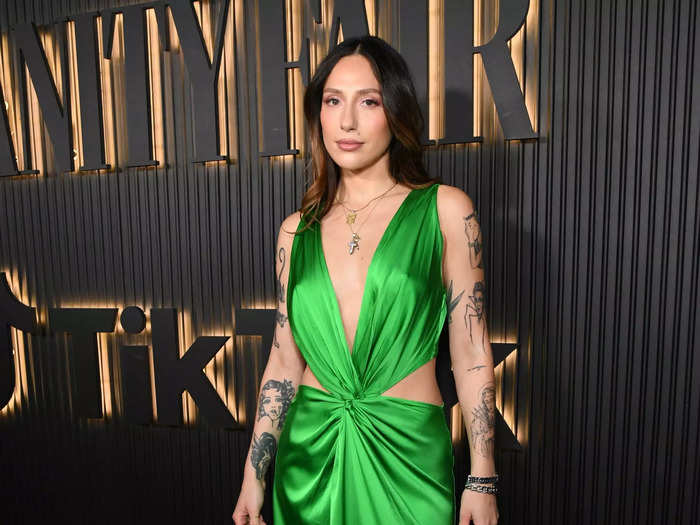 Tefi Pessoa wore a bright-green dress to the event.