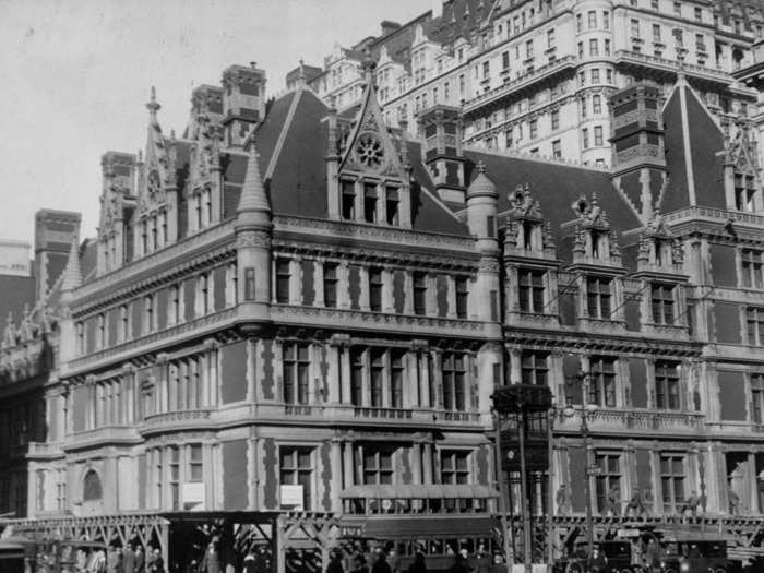 Cornelius Vanderbilt II and his wife Alice built an even more ostentatious mansion on 57th street in New York for about $3.375 million, which is the equivalent of $95 million today.