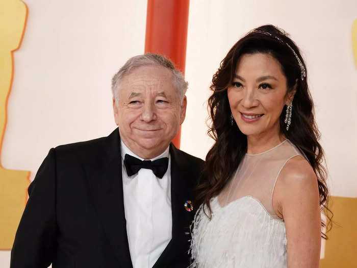 At the red carpet and throughout the ceremony, Yeoh was accompanied by her partner, Jean Todt.