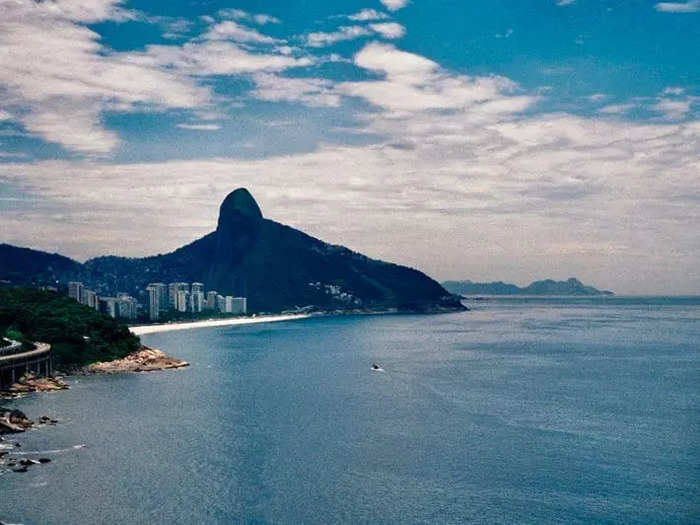 One afternoon to relax, my friends and I drove to Dois Irmãos, a mountain peak near Rio