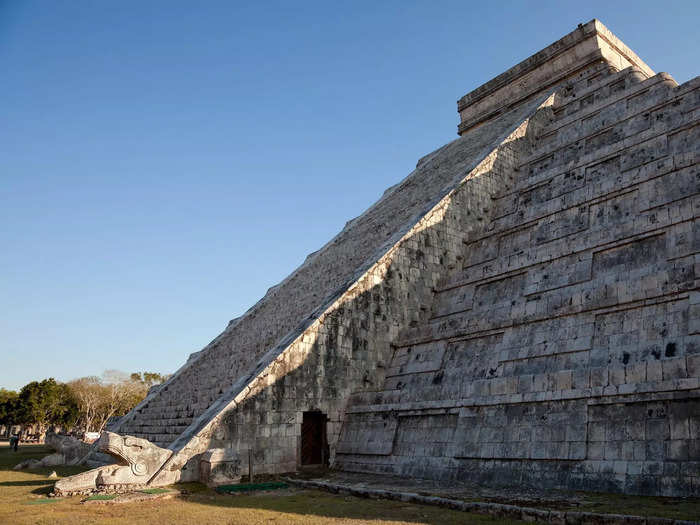 Chichén-Itzá pyramid, Mexico