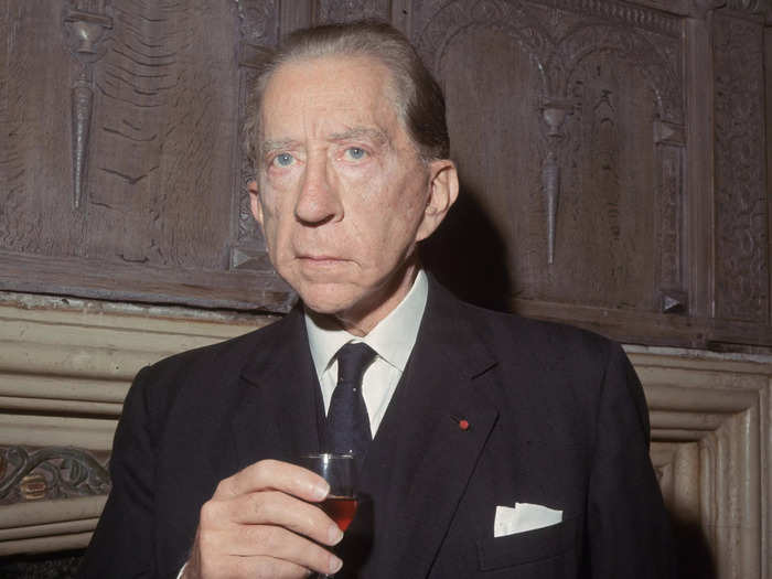 Jean Paul Getty, the son of oil millionaire George F. Getty, made his first million in the oil trading business by 24. By the time of his death, he was widely considered to be one of the richest men in the world.