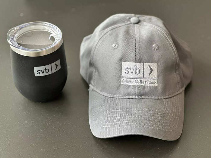 2. This gray hat and black tumbler were listed for $19 altogether on Monday, but within three days the auction price shot up to $305. The seller wrote that they were "two pieces of genuine Silicon Valley Bank corporate swag."