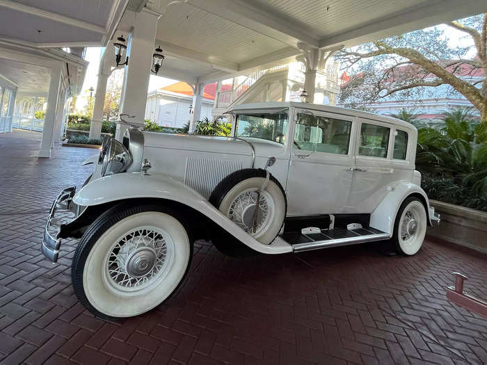 There are antique cars sitting outside of the resort, which make for a great photo op.