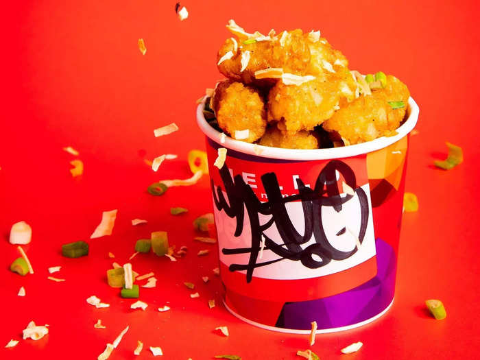 We were intrigued to try the tater tots out, especially as they resembled massive puffy Cheetos in the marketing pictures.