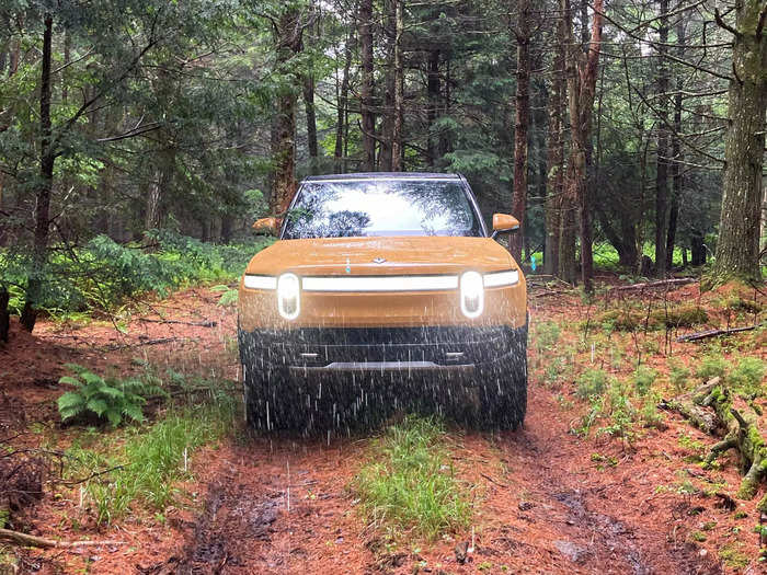 As a brand, Rivian is all about getting into nature and supporting crunchy hobbies like camping, biking, and skiing. Consequently, the R1S is an off-road beast.