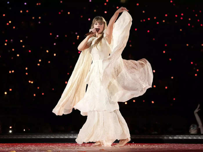 She wore another custom Alberta Ferretti dress to perform "Folklore" songs on the second night of the tour.