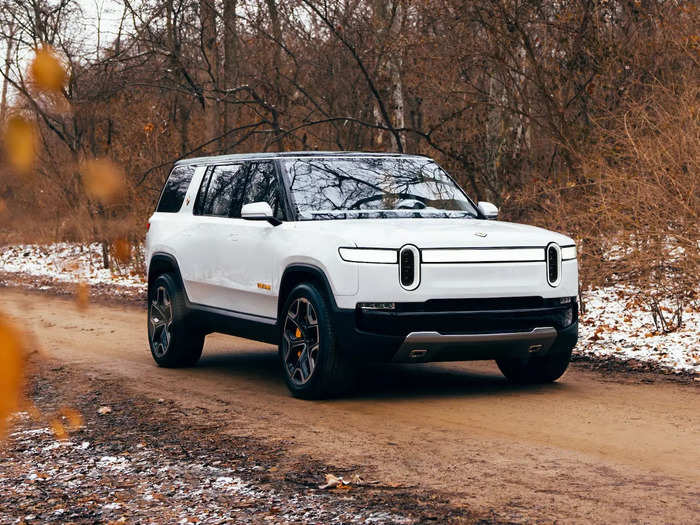 9. Rivian R1S: 321 miles