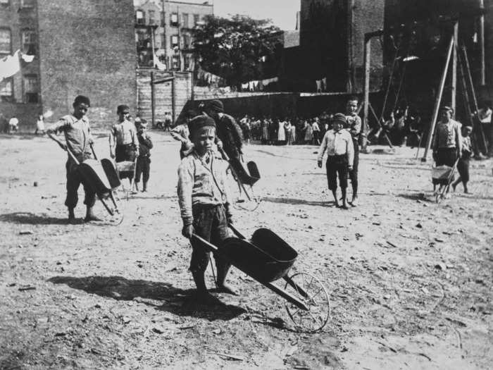 Czitrom told The New York Times that no one reads his work anymore, but his photos are still relevant to this day. They act as a harrowing reminder of how hard life was for the poor in New York City — and how far things have come.