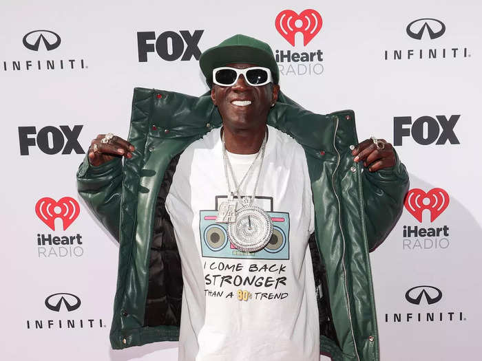 Flavor Flav used his outfit to show his appreciation for another attendee.