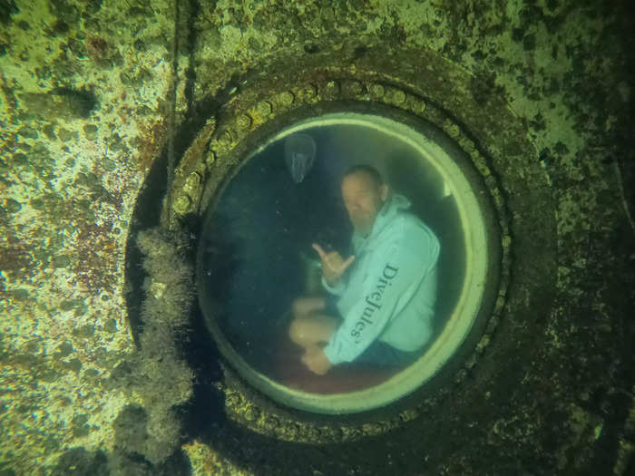 In 1985, after being towed from Puerto Rico to Florida, divers Ian Koblick and Neil Monney turned the habitat into an underwater bed & breakfast and research space. The lodge is named after Jules Verne, writer of Twenty Thousand Leagues Under the Seas.