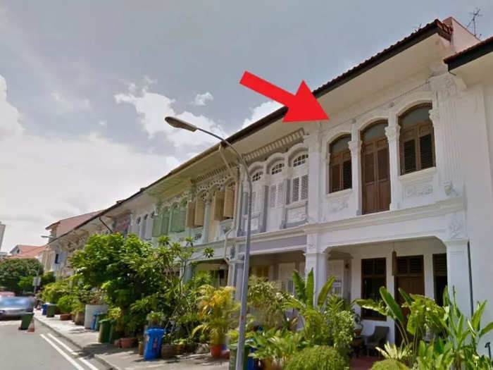 Salord had been living in Joo Chiat since 2009, and he wanted to stay in the area. The couple found their shophouse with help from a friend in real estate.