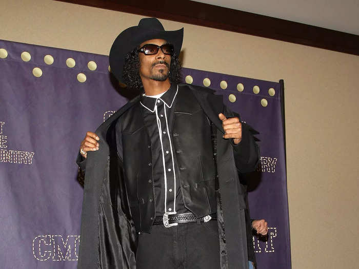 Five years later, Snoop Dog made an appearance wearing an outfit you wouldn