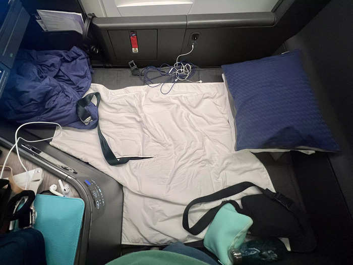 I had an insane amount of room to spread out, meaning I could lay on my back, side, or stomach. And it was so private, I honestly forgot I was on a plane.