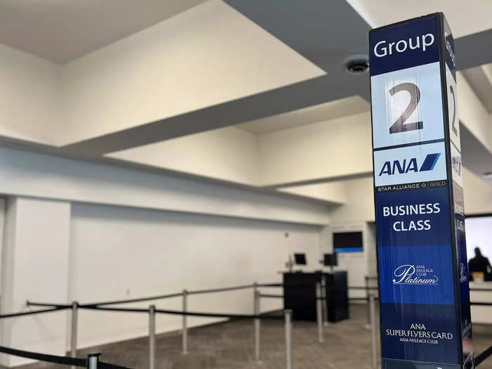 After some curry chicken and a Brooklyn Lager, I headed to Gate 6. I was in the second group to board the Boeing 777-300ER behind first class travelers and diamond loyalty members.