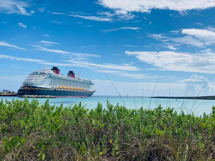 Disney Cruise Line signed a 99-year lease for Castaway Cay with the Bahamian government for an undisclosed price in 1997.