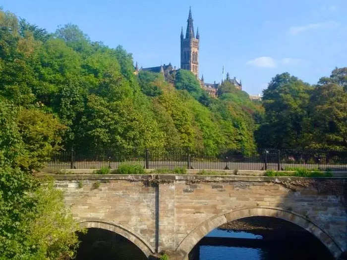 The train departed from Glasgow, my hometown, and traveled along the River Clyde.