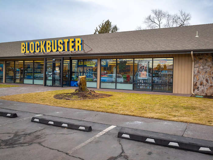 The last open Blockbuster store is located in a plaza in Bend, Oregon.