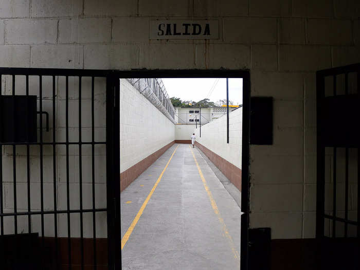 La Esperanza, El Salvador - 33,000 inmates