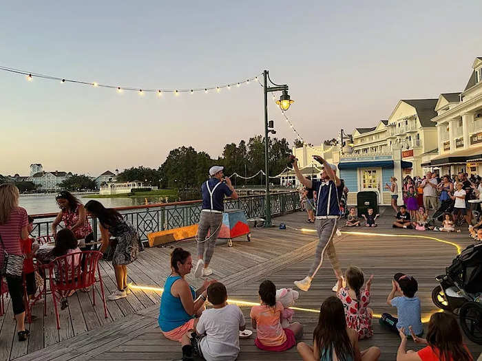 When we were done riding, we watched the performers on the BoardWalk.