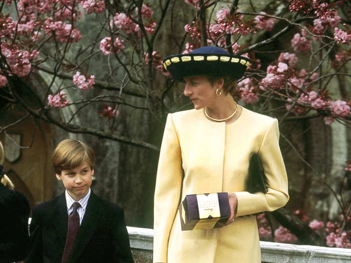 In 1992, Princess Diana chose another pastel-colored look.