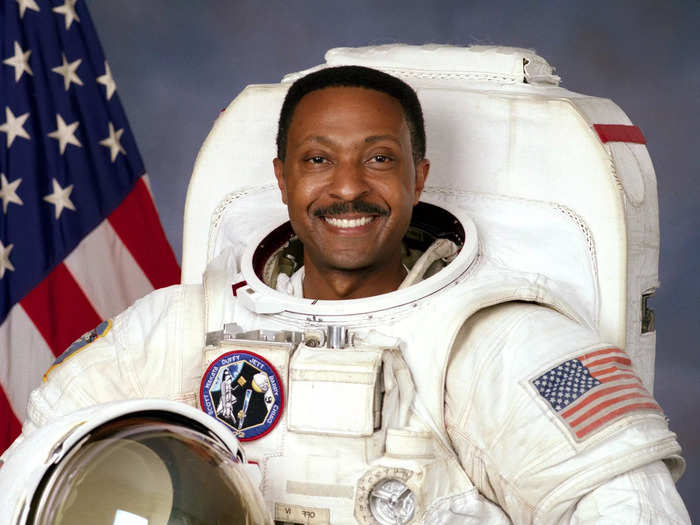 Winston E. Scott was a US Navy captain and became a NASA astronaut in 1992.