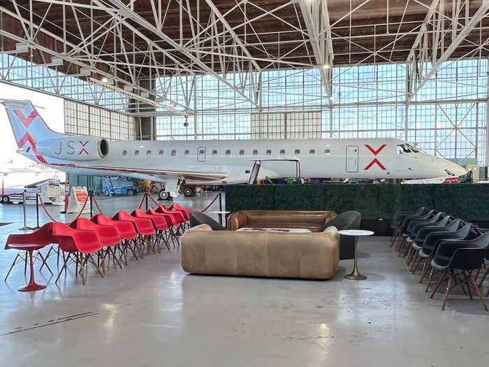 My favorite part was the JSX-branded Embraer jet sitting right next to the lounge — a cool view for aviation nerds like myself.