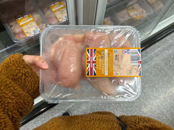 A pack of chicken-breast fillets at the Aldi in the UK cost £4.49, or around $5.40.