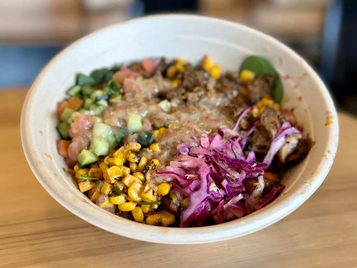 The Balsamic Date Chicken bowl was infused with healthy but tasty ingredients – grilled chicken, eggplant dip, red pepper hummus, corn, brown rice, spinach, and balsamic date vinaigrette.