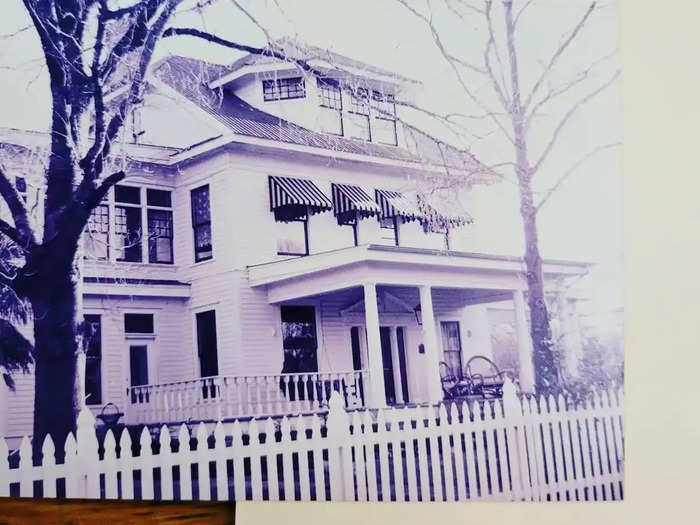 The Boothe House was built in 1913 in Gonzales, Texas.