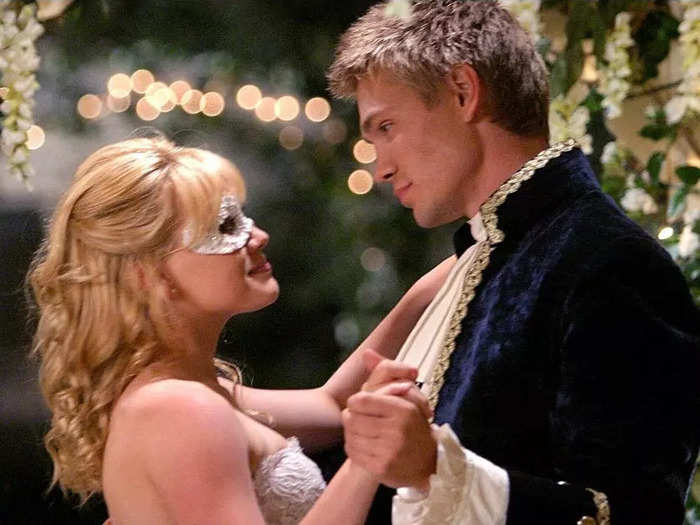 Hilary Duff crushed on "A Cinderella Story" costar Chad Michael Murray.