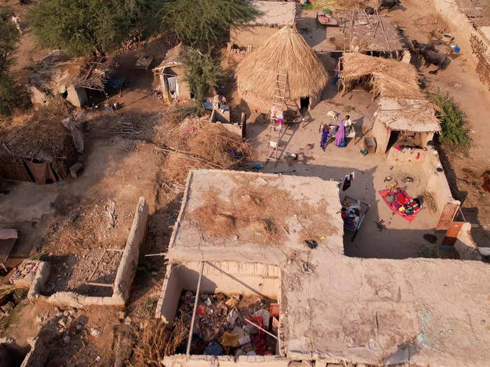 Once released, the families have the option to move to a camp called Azad Nagar, which means "Free City." There, the families are able to earn wages by working at a kiln, but they do not owe anyone any money.