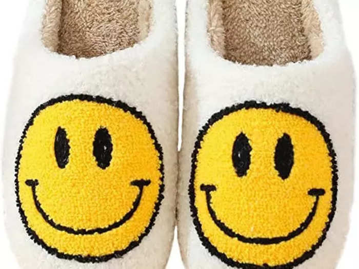 A pair of slippers