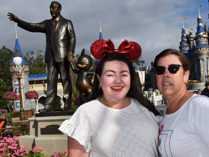 We used our final minutes to get some photos near the hub in front of the castle.