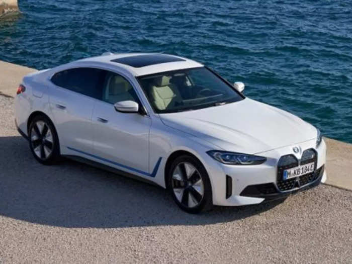 BMW i4: 590km