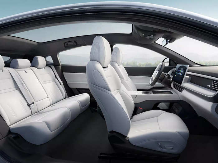 The cabin also offers up an assortment of premium features like seat ventilation, a leather-wrapped steering wheel, and an expansive glass roof.