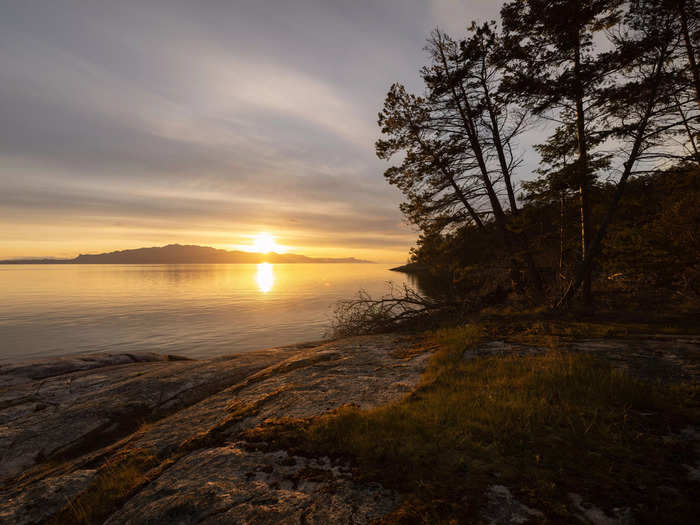 According to archival newspaper records, the island was sold in the early 1960s by the Ramsay family, who lived there for around 15 years. It was listed for CA $47,500 and bought by the McGregor family, who presumably have lived there since.