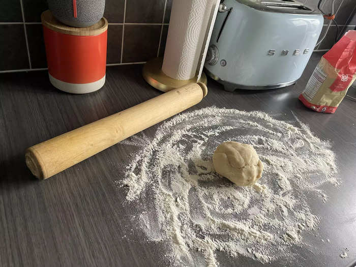 Attempt No.2, I ended up with a nice ball of dough. I put it in the fridge for 45 minutes and mentally high-fived the King.