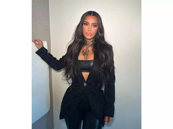 Kim Kardashian (353 million)